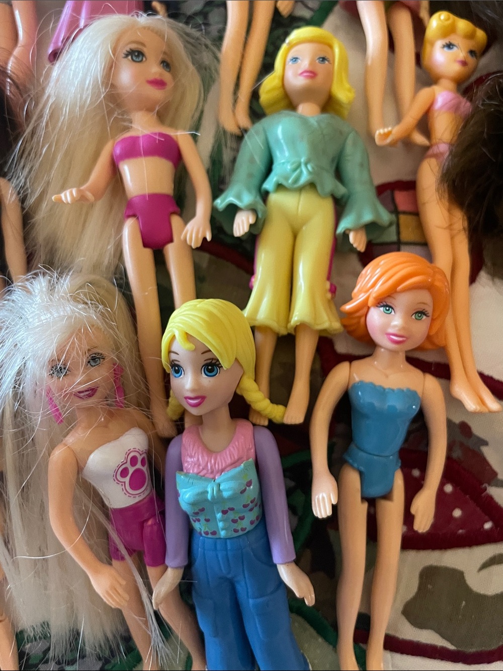 Doll Large Lot of 53 Polly Pocket Plus Other Small Sized Dolls - Picture 10 of 11